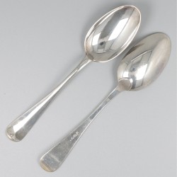 6-delige set lepels zilver.