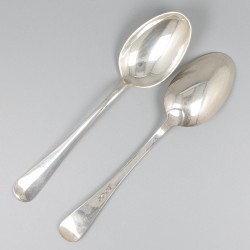 6-delige set dinerlepels zilver.