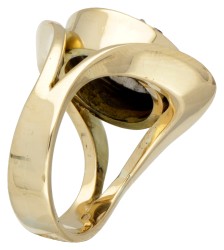 18 kt. Geelgouden vintage ring bezet met ca. 0.86 ct. diamant.
