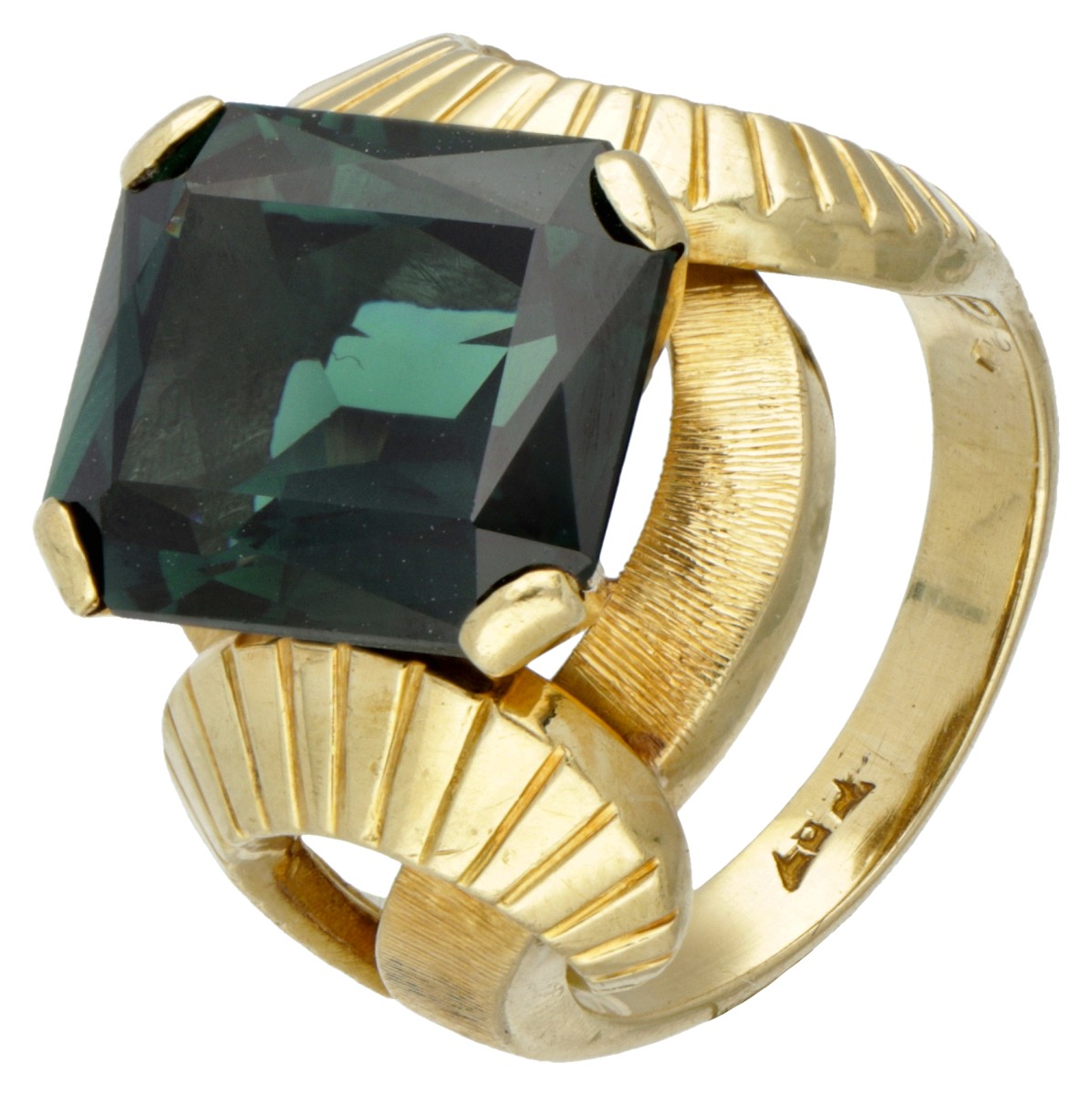 14 kt. Geelgouden cocktailring bezet met ca. 11.86 ct. synthetische groene spinel.