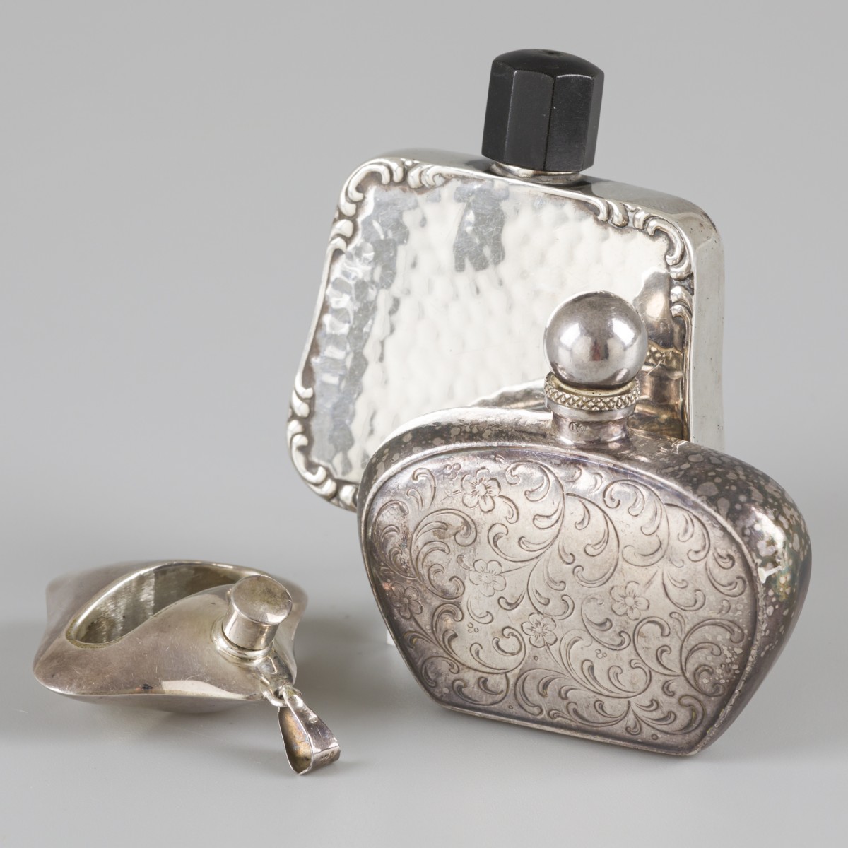 3-delig lot parfumflacons verzilverd / zilver.