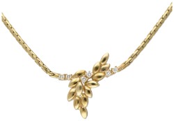 18 kt. Geelgouden vintage collier bezet met ca. 0.18 ct. diamant.