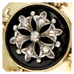 Antieke 14 kt. geelgouden broche / hanger bezet met diamant in zilver gezet op onyx.