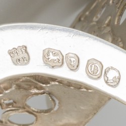 Cruet stand (Verenigd Koninkrijk Londen 1849 Charles Thomas & George Fox) zilver.