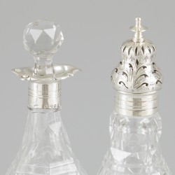 Cruet stand (Verenigd Koninkrijk Londen 1849 Charles Thomas & George Fox) zilver.