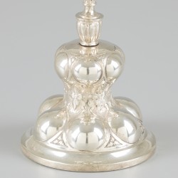 Pronkbeker / ananasbeker (Hanau, Duitsland, J.D. Schleissner & Söhne, circa 1820-30) zilver.