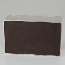 Sigaren-presenteerdoos zilver.