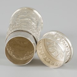 Doosje zilver.