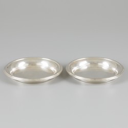 2-delige set flessenbakken zilver.