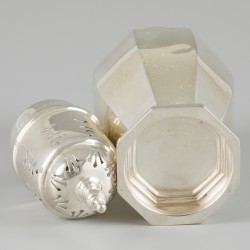 Strooibus zilver.