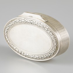 Tabaksdoos zilver.