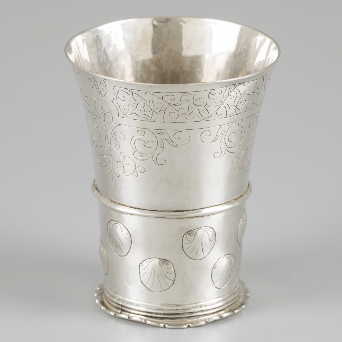 17e-eeuwse berkemeier drinkbeker (Antwerpen, België 1625-1628) zilver.