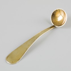 Pateen met lepel zilver.