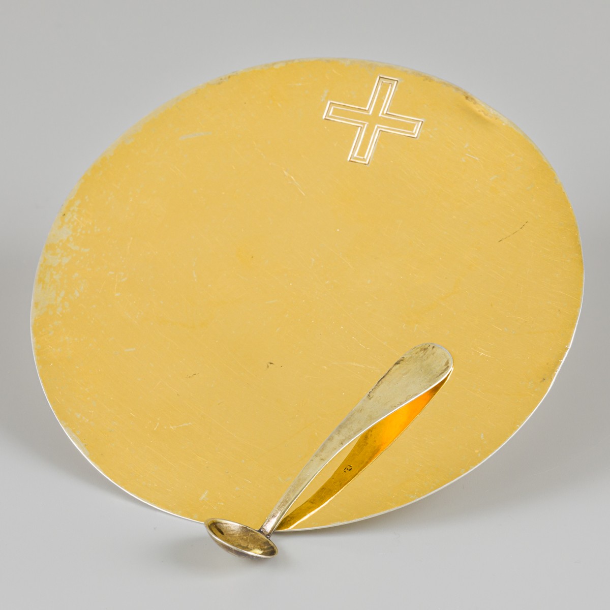 Pateen met lepel zilver.