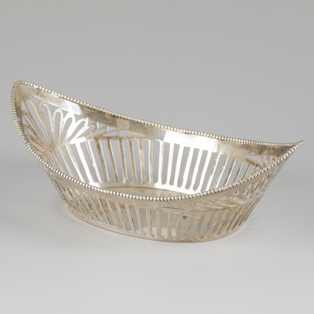 Bonbonmandje zilver.