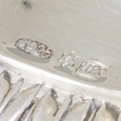 2-delige set tafelkandelaars zilver.