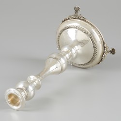 Kandelaar zilver.