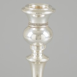 Kandelaar zilver.