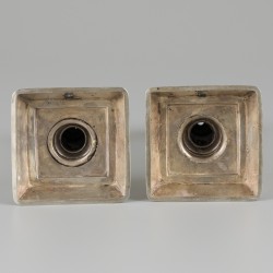 2-delige set kandelaren zilver.