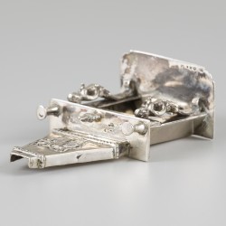 Miniatuur schouw zilver.