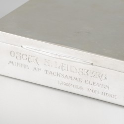 Sigarendoos zilver.