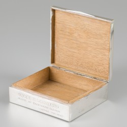Sigarendoos zilver.