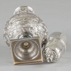 Strooibus zilver.
