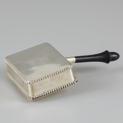 Asbakleger zilver.