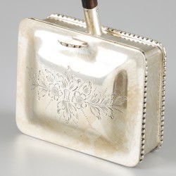 Asbakleger zilver.