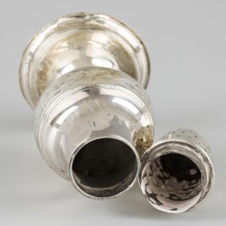 Strooibus (Londen 1786) zilver.
