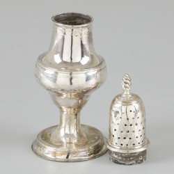 Strooibus (Londen 1786) zilver.