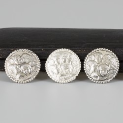 6-delige set knopen zilver.