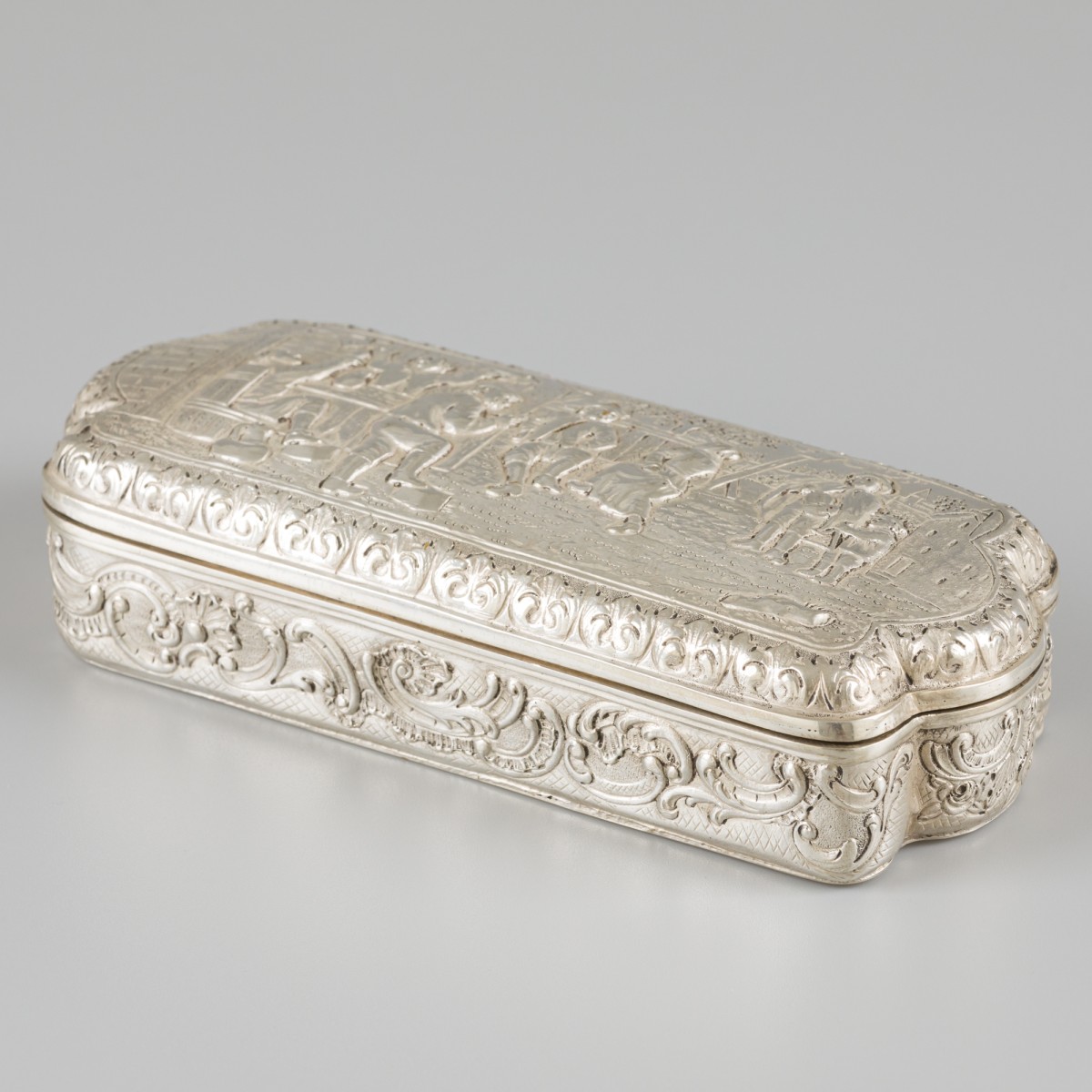 Tabaksdoos zilver.