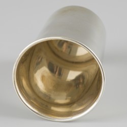 Geboortebeker zilver.