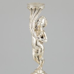 Basement met putto zilver.