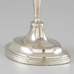 Kandelaar zilver.