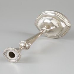 Kandelaar zilver.