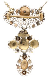 Georgische Belgische 14 kt. geelgouden kruisvormige hanger / broche 'a la Jeannette' bezet met roosgeslepen diamant.