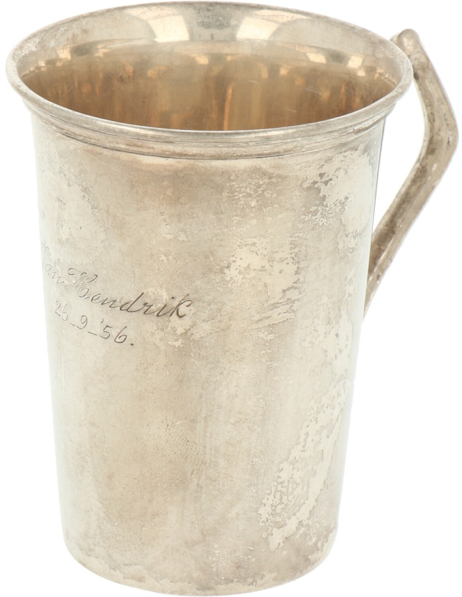 Drinkbeker zilver.