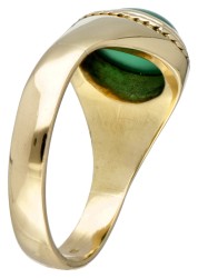 18 kt. Geelgouden vintage stirrup ring bezet met ca. 1.56 ct. chrysopraas.