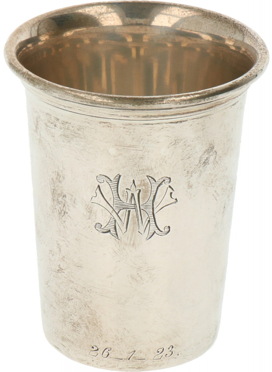 Geboortebeker zilver.