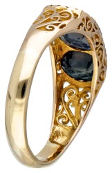 Vintage 14 kt. geelgouden 3-steens ring bezet met ca. 2.07 ct. natuurlijke saffier.