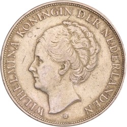 2½ gulden - Achterzijde bewerkt met de namen van Japanse krijgsgevangenenkampen. Wilhelmina. Z.j. Zeer Fraai +.