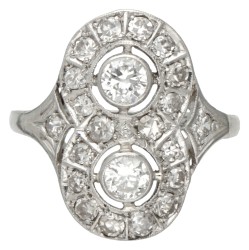 Art deco Pt 850 platina dinner ring bezet met ca. 0.65 ct. diamant.