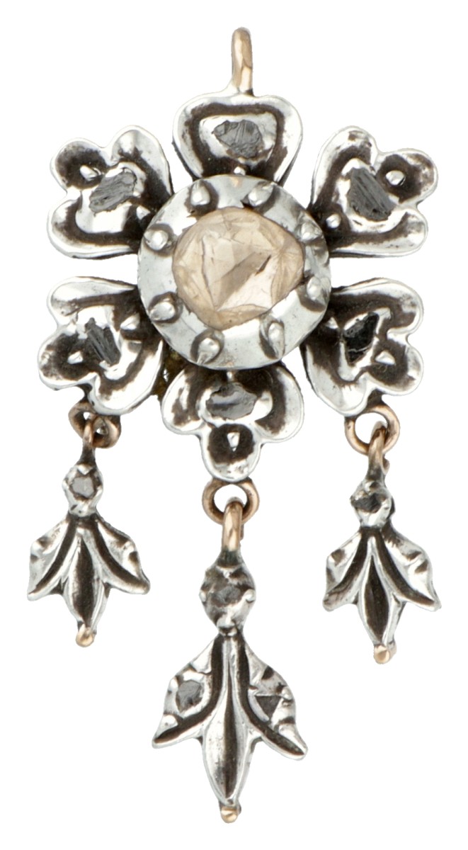 Sterling zilveren hanger bezet met roos geslepen diamanten.