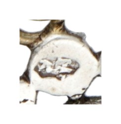 835 Zilveren rozet hanger bezet met roos geslepen diamanten.