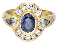 18 kt. Geelgouden ring bezet met ca. 0.56 ct. diamant en ca. 1.21 ct. natuurlijke saffier.