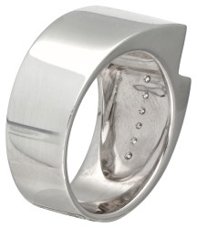 18 kt. Witgouden Maison De Greef bandring bezet met ca. 0.65 ct. diamant.