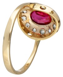 18 kt. Geelgouden art deco entourage ring bezet met diamant en synthetische robijn.