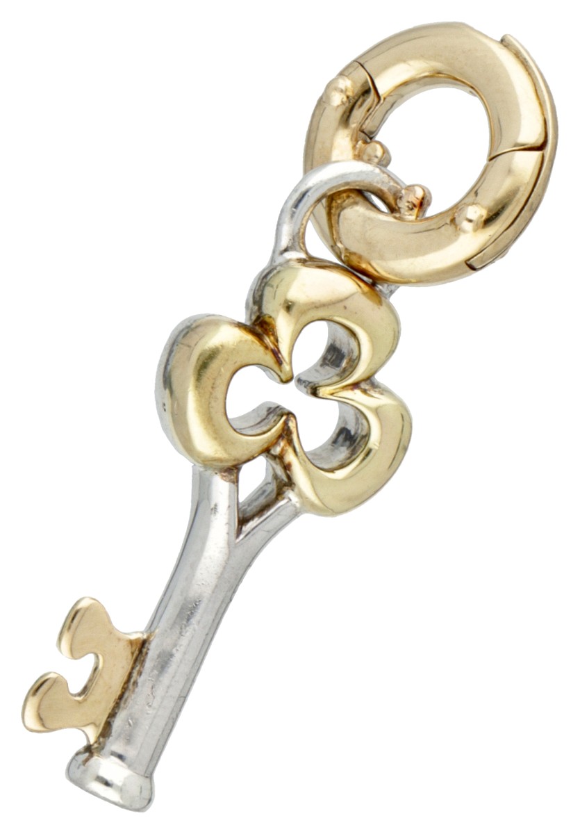Tirisi Moda 18 kt. geelgouden / sterling zilveren sleutelvormige bedelhanger.